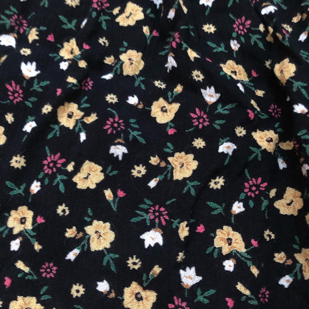 Ecote urban outfitters black floral shorts S - Picture 4 of 6